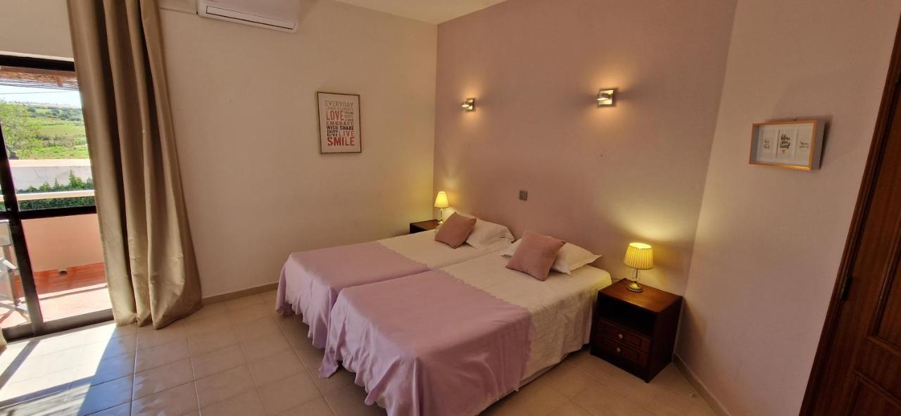 Отель Casa Rosa Montes Praia Da Luz Экстерьер фото
